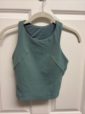 Lululemon High-Neck Crop Tank Top - Sage Green size 2